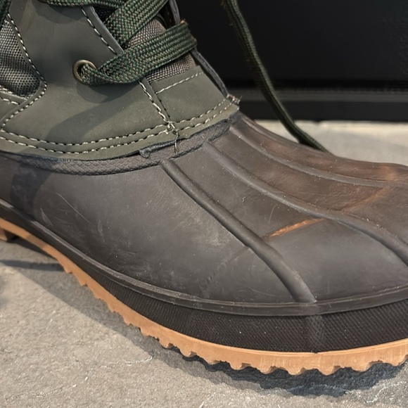 Khombu Zany Thermolite insulated,waterproof,memory foam,rugged sole winter boot - Picture 2 of 12